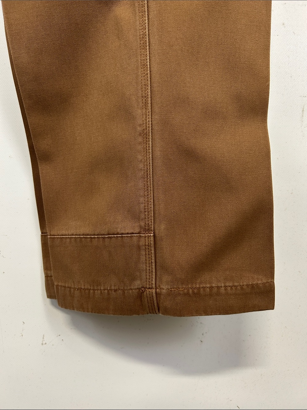 Mountain Khakis men's Teton flat front chinos.  40 x 32 - Picture 4 of 9